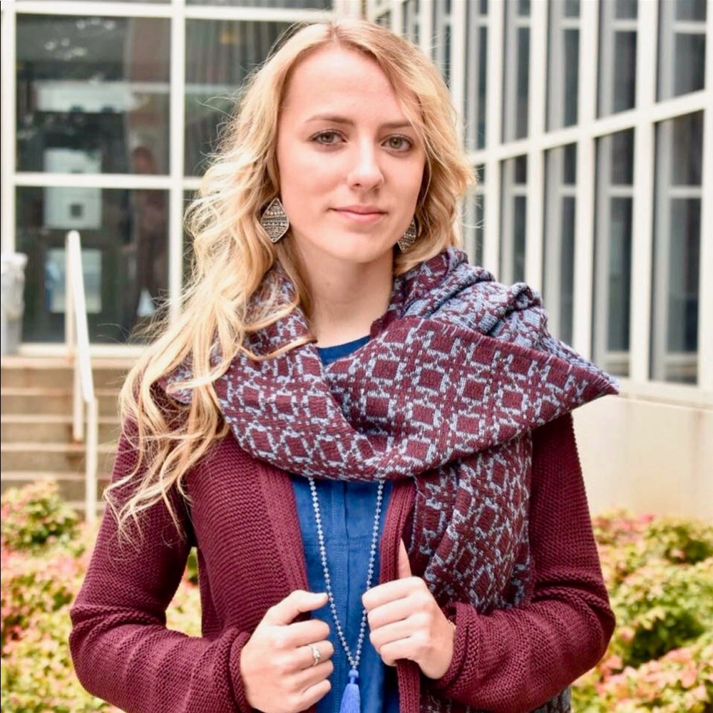 Meet your Posher, Allie